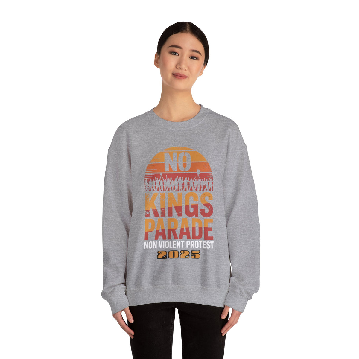 No Kings Parade” Retro Text Sweatshirt – Vintage-Inspired Peaceful Protest Message, Unisex Civil Rights Statement Apparel