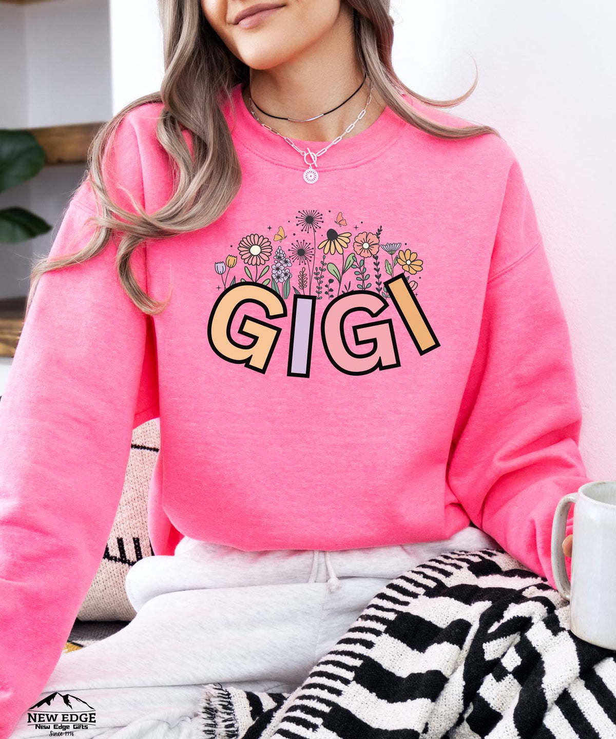 Gigi Retro Floral Sweatshirt | Vintage Style Crewneck for Grandmas | Cozy Graphic Pullover