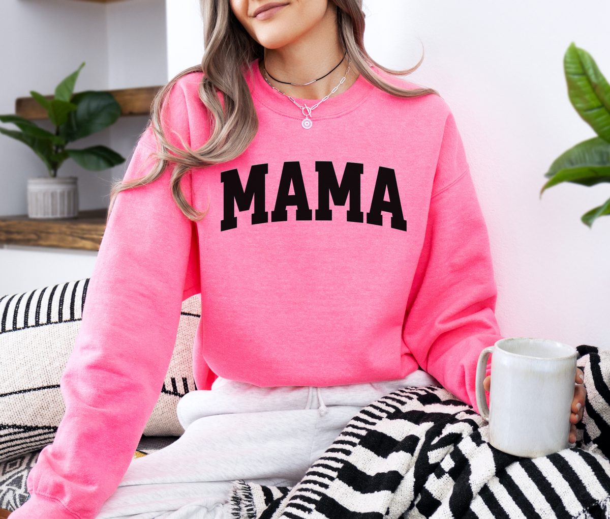 Mama Curve Text Sweatshirt | Minimalist Curved Lettering Crewneck | Cozy Everyday Pullover for Moms