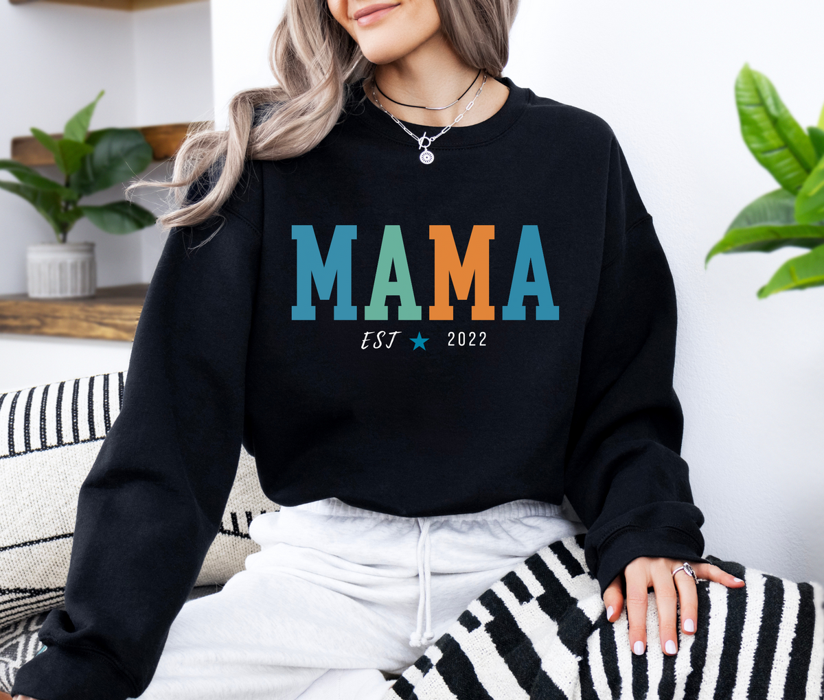 MAMA Retro EST. 2022 Sweatshirt | Vintage Mama Crewneck | New Mom Gift Sweater