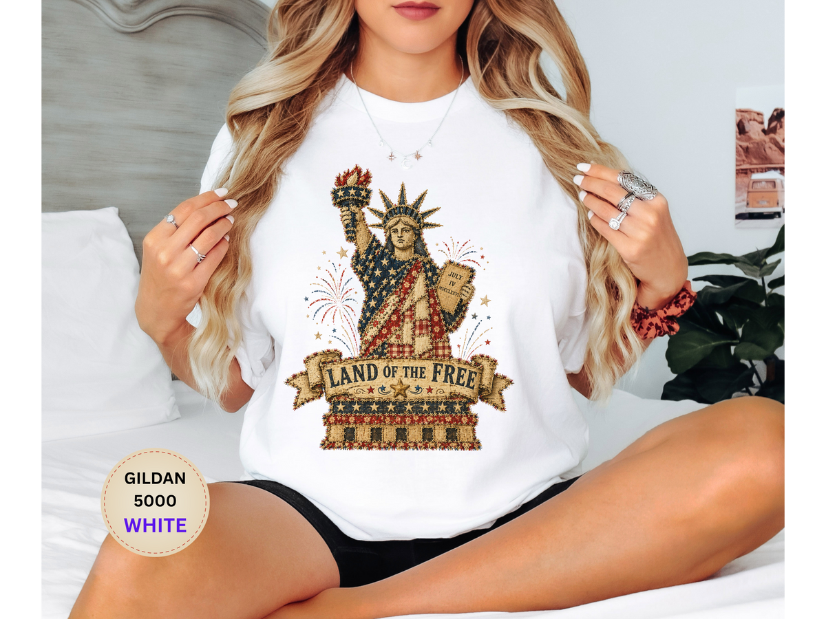 Statue of Liberty "Land of the Free" Graphic Tee — Patriotic American Freedom T-Shirt