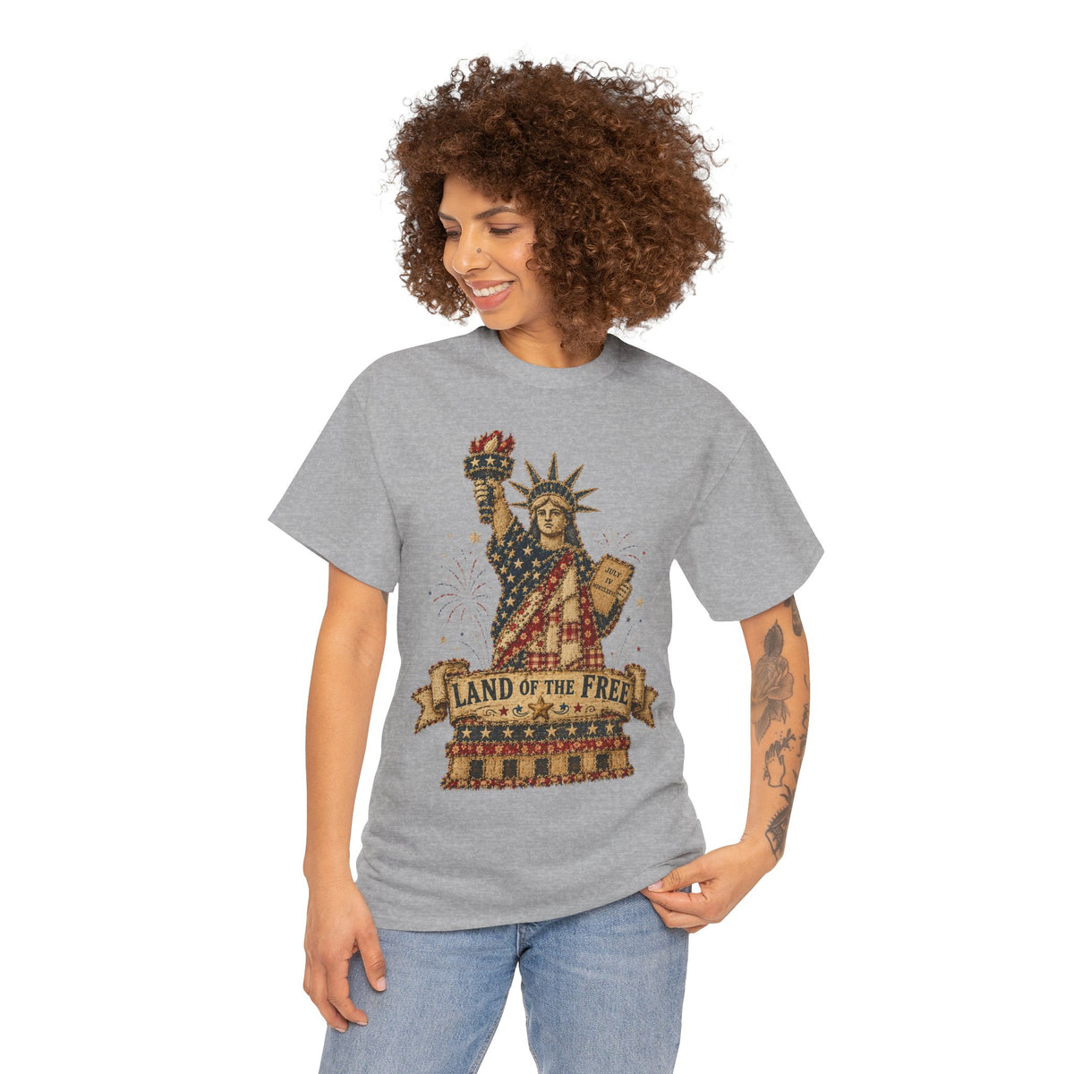 Statue of Liberty "Land of the Free" Graphic Tee — Patriotic American Freedom T-Shirt
