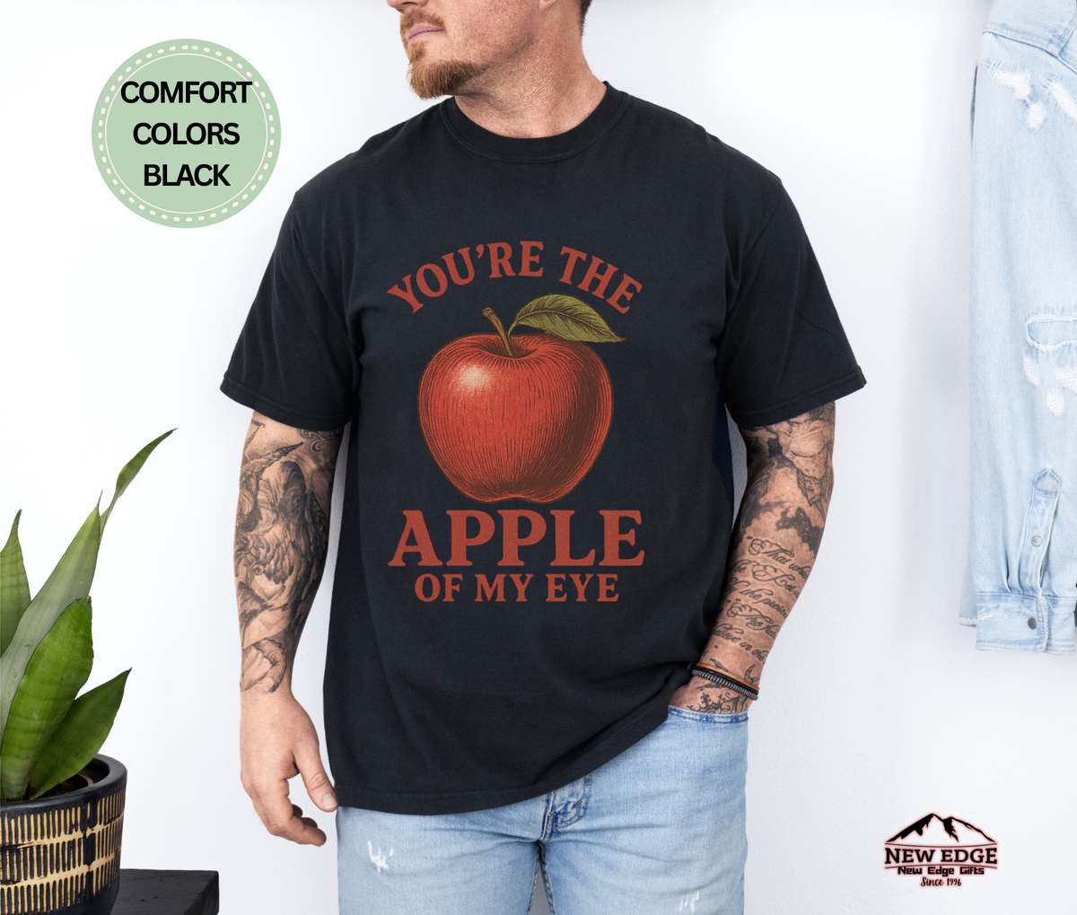 You’re the Apple of My Eye T-Shirt | Cute Fruit Pun Couples Shirt | Funny Romantic Unisex Graphic Tee