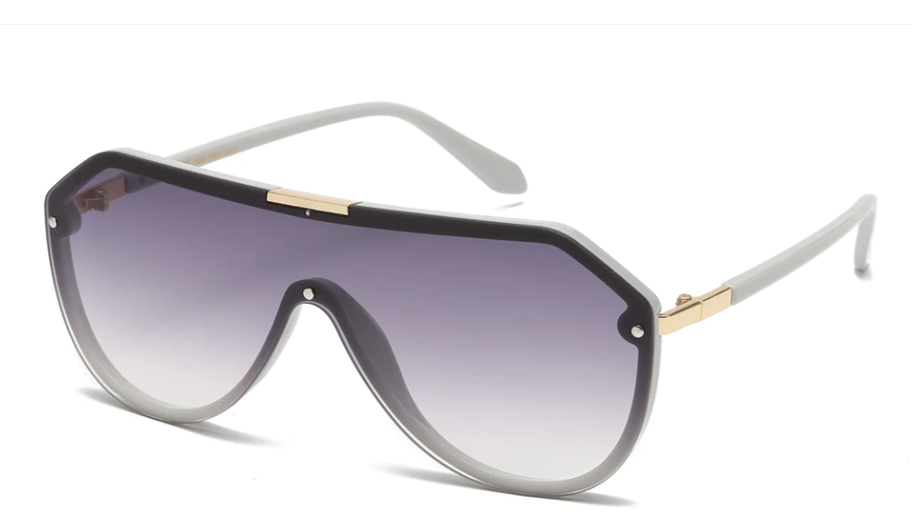 DISCOVER LUXURY EYEWEAR: GISELLE 8GSL22623 UNVEILED..